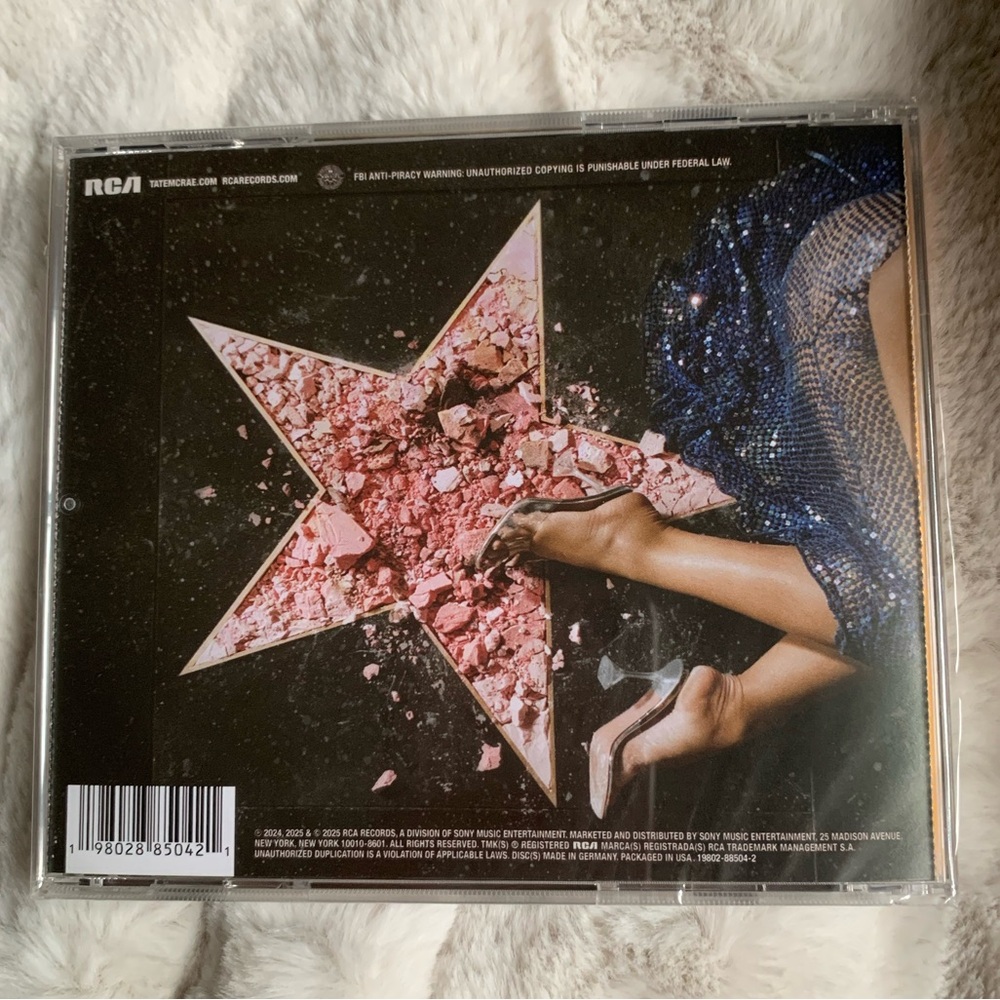 SIGNED Tate McRae So Close To What CD - Picture 4 of 6